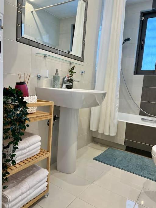 Elegant Apt 50Meters Close Acropolis Athena Bagian luar foto